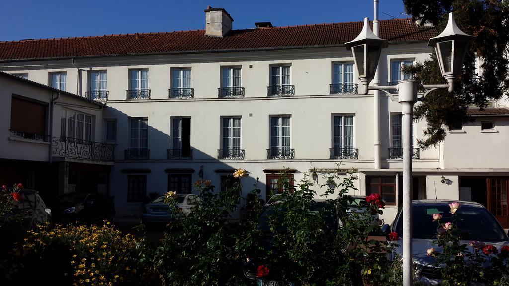Hotel Du Cheval Rouge Wersal Zewnętrze zdjęcie